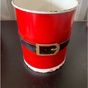 Never used Santa tin
